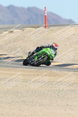 media/Oct-05-2025-CVMA (Sun) [[beeef4f201]]/Race 11-500-400(4)-350 Supersport/